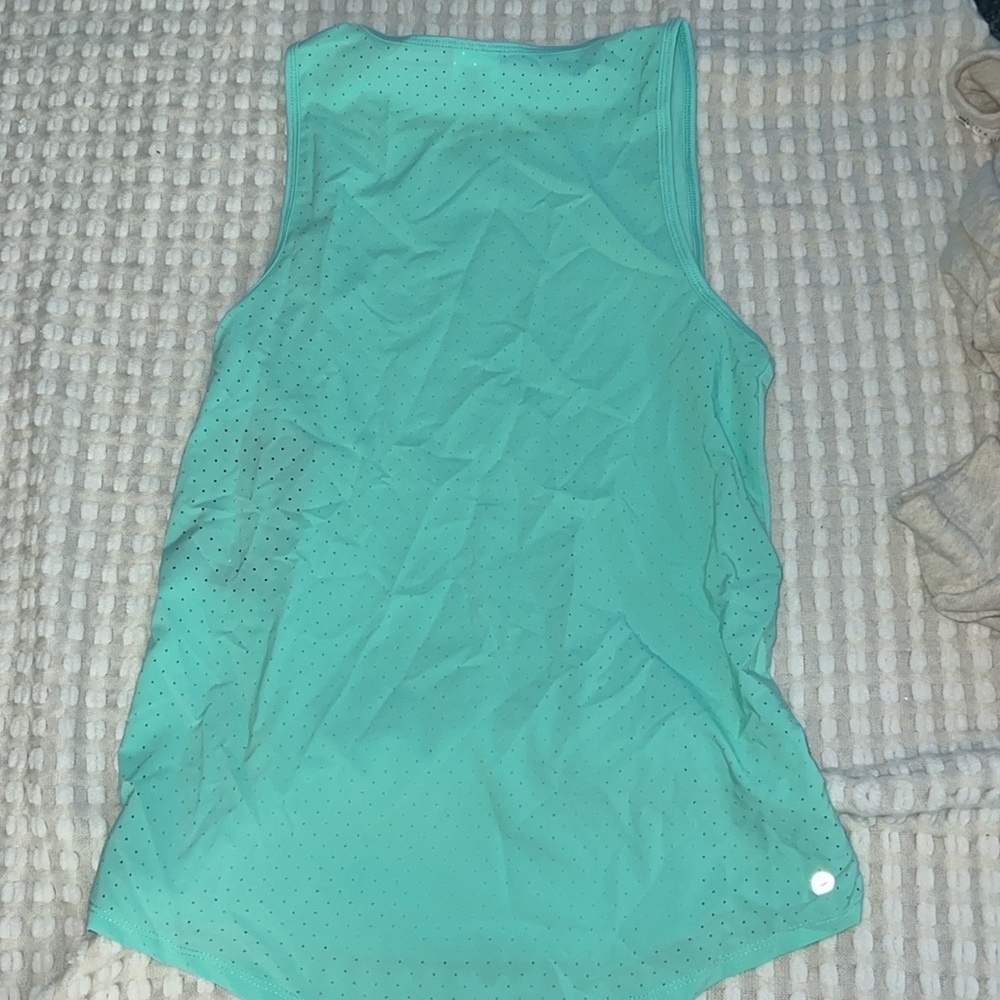 Workout tank - Picture 2 of 2